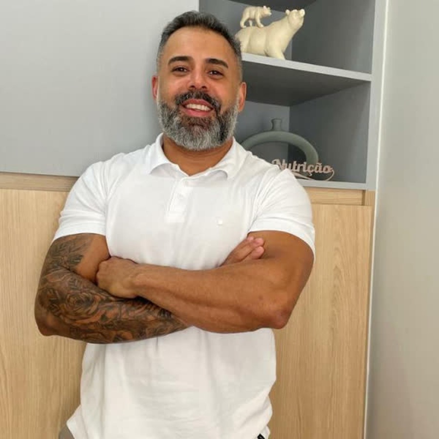 Dr. Elias Lima, nutricionista e personal trainer